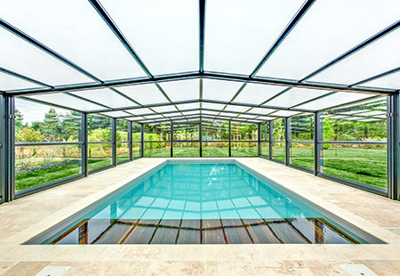 Conseil pour nettoyer pour abri de piscine ou de terrasse Rénoval
