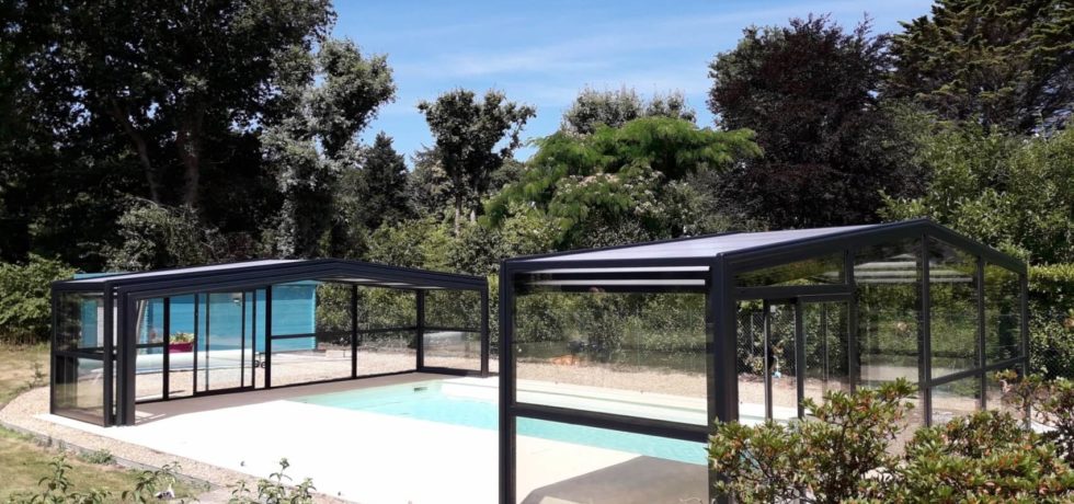 Abri de piscine haut en verre double vitrage dans le Finistère à Clohars-Fouesnant - RENOVAL ABRIS 29