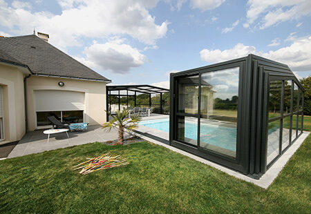 Qu'est-ce qu'un abri de piscine télescopique ? RENOVAL ABRIS
