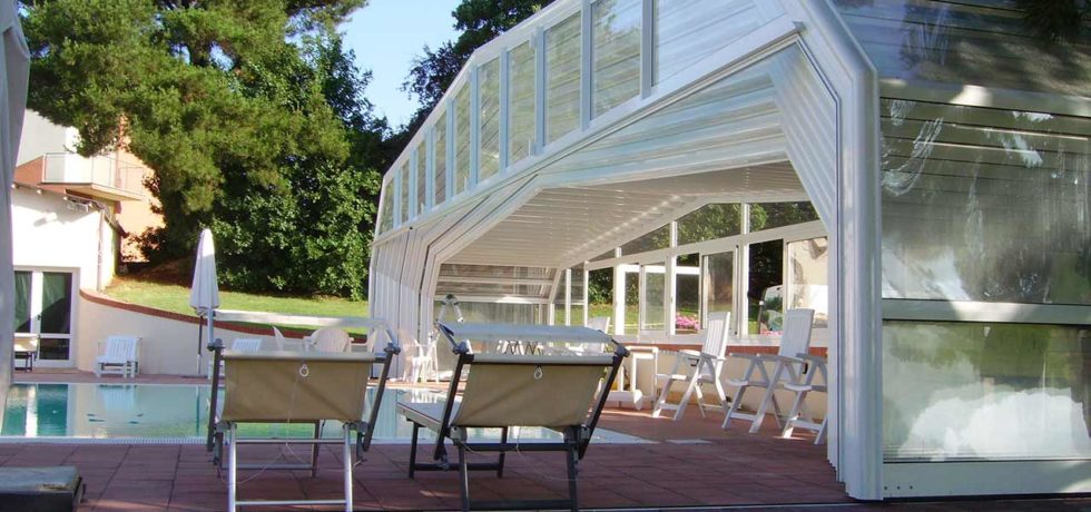 Abri de piscine RENOVAL pour les professionnels de l'hôtellerie et hôtellerie de plein air - camping
