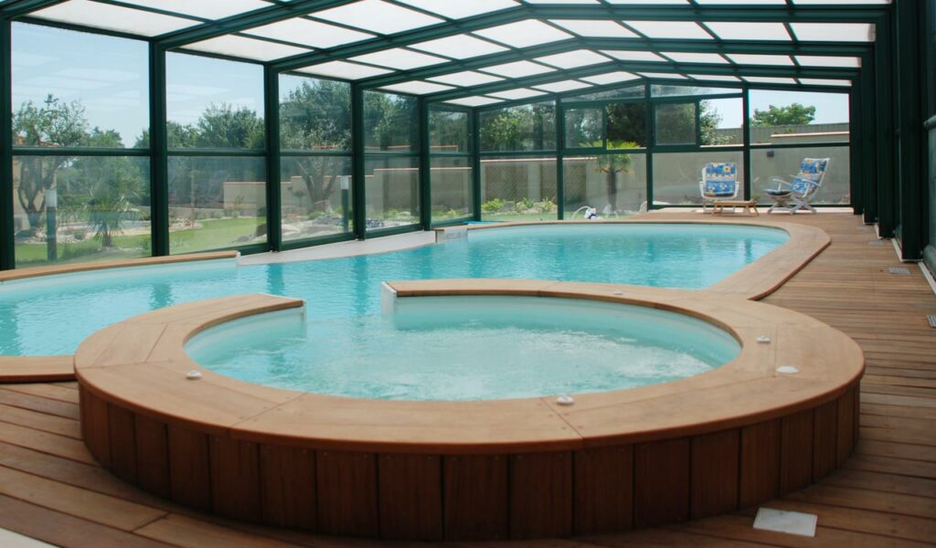 Abri de piscine haut double vitrage sur mesure